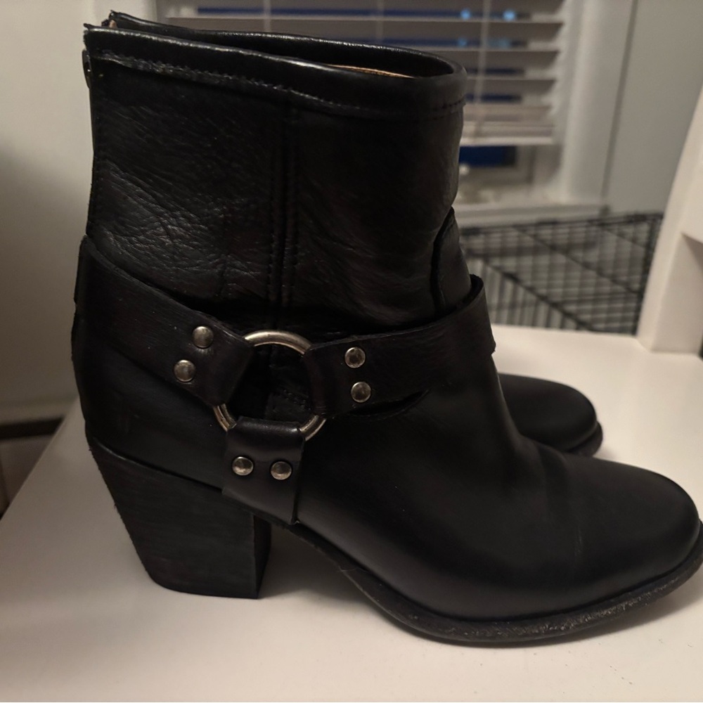 Frye Black Booties size 8 - Picture 2 of 10